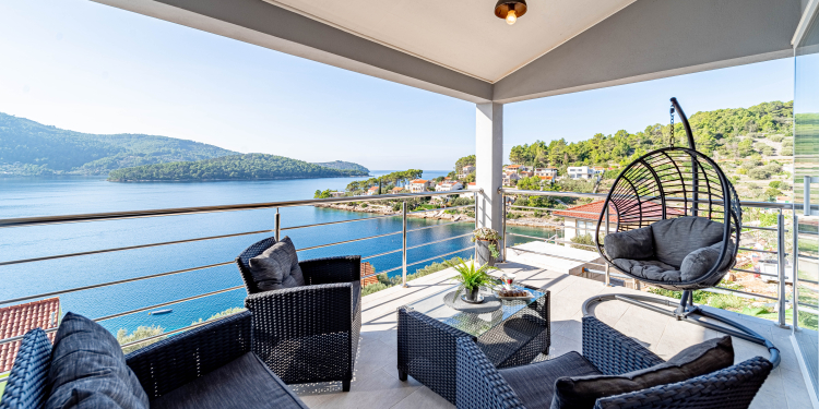 Villa Franka with pool and sea view