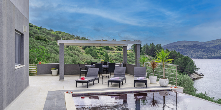 Villa Franka with pool and sea view